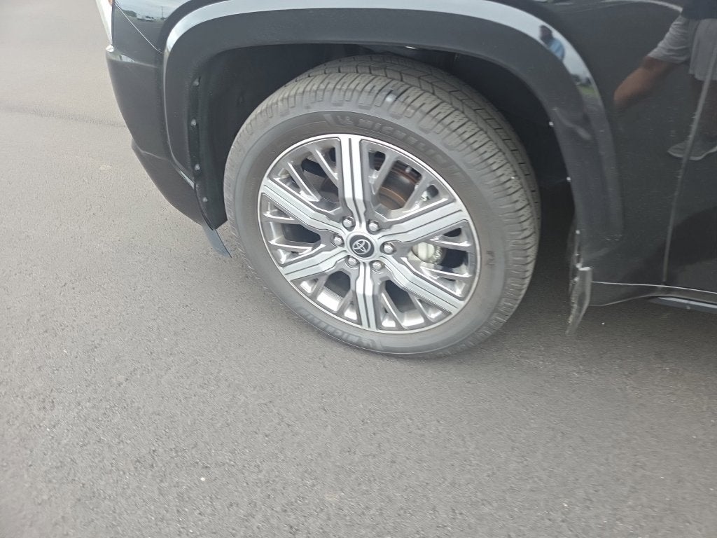 2024 Toyota Sequoia Capstone