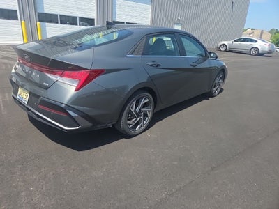 2024 Hyundai Elantra Hybrid Limited