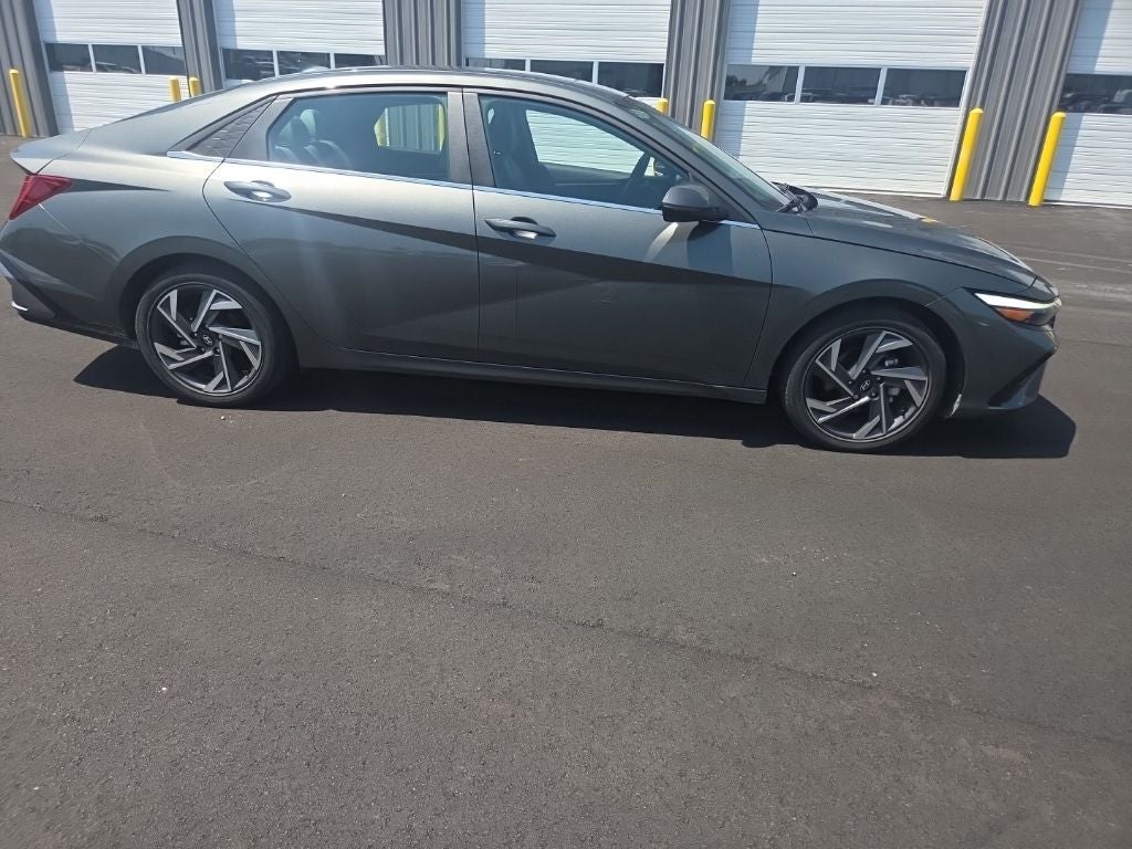 2024 Hyundai Elantra Hybrid Limited