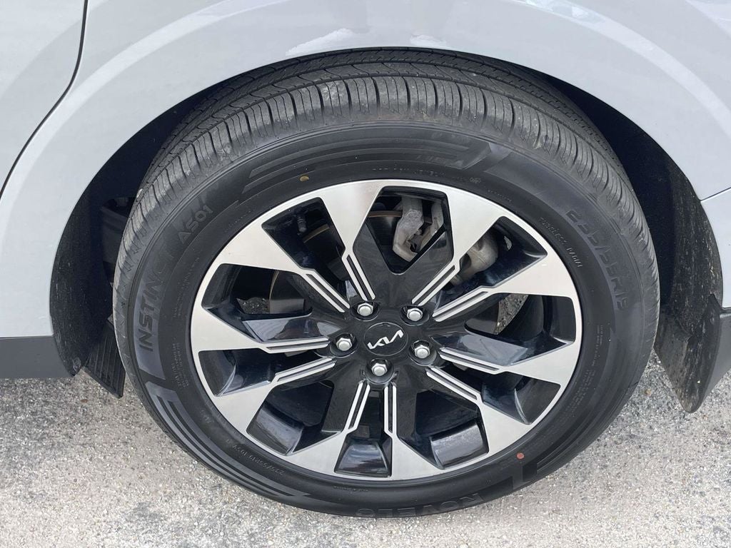 2024 Kia Carnival EX