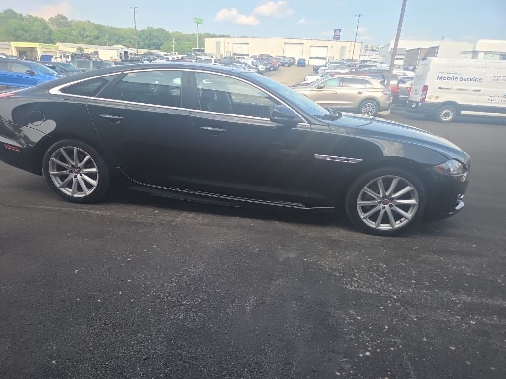 2018 Jaguar XJ R-Sport