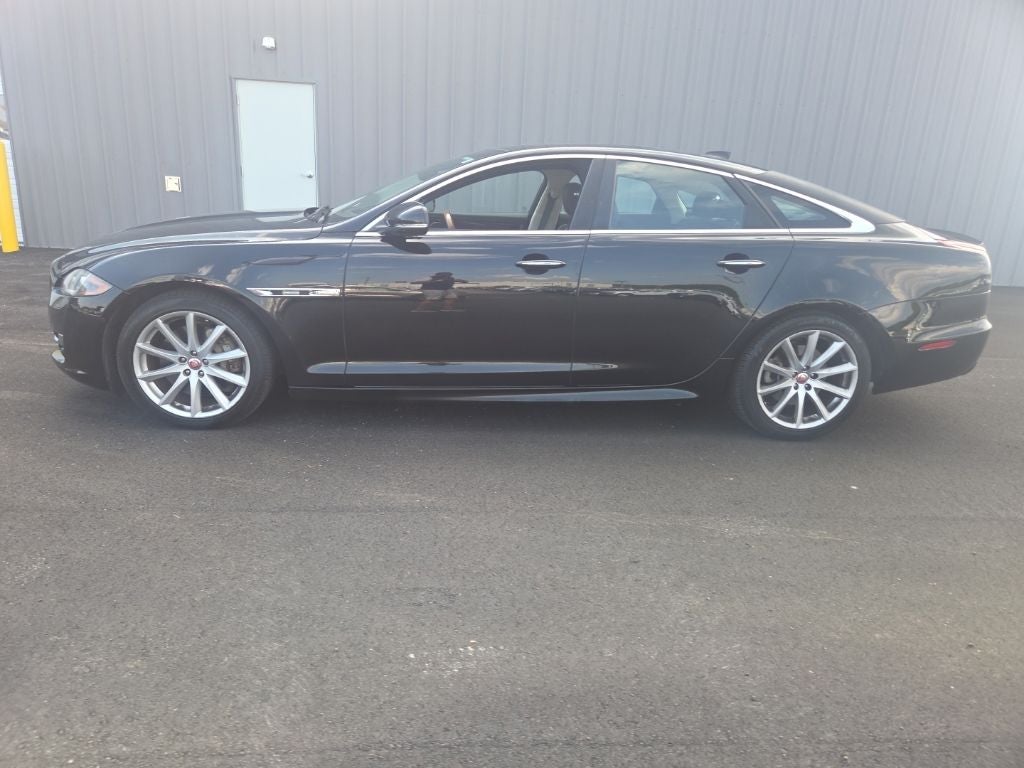2018 Jaguar XJ R-Sport