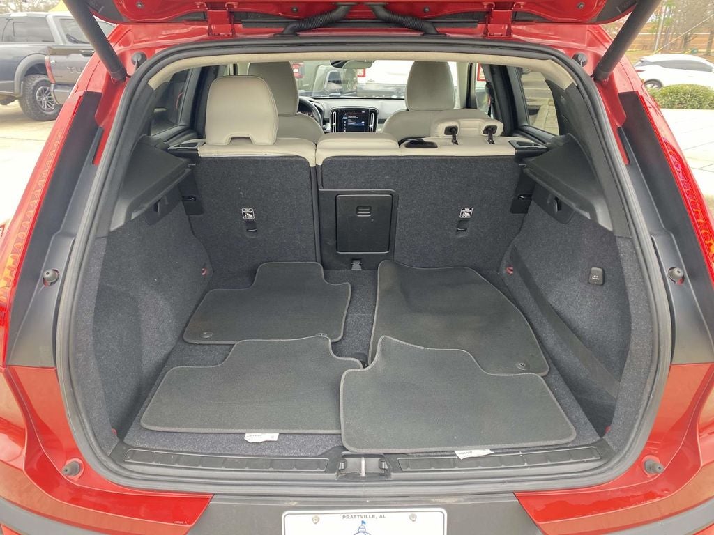 2019 Volvo XC40 Momentum