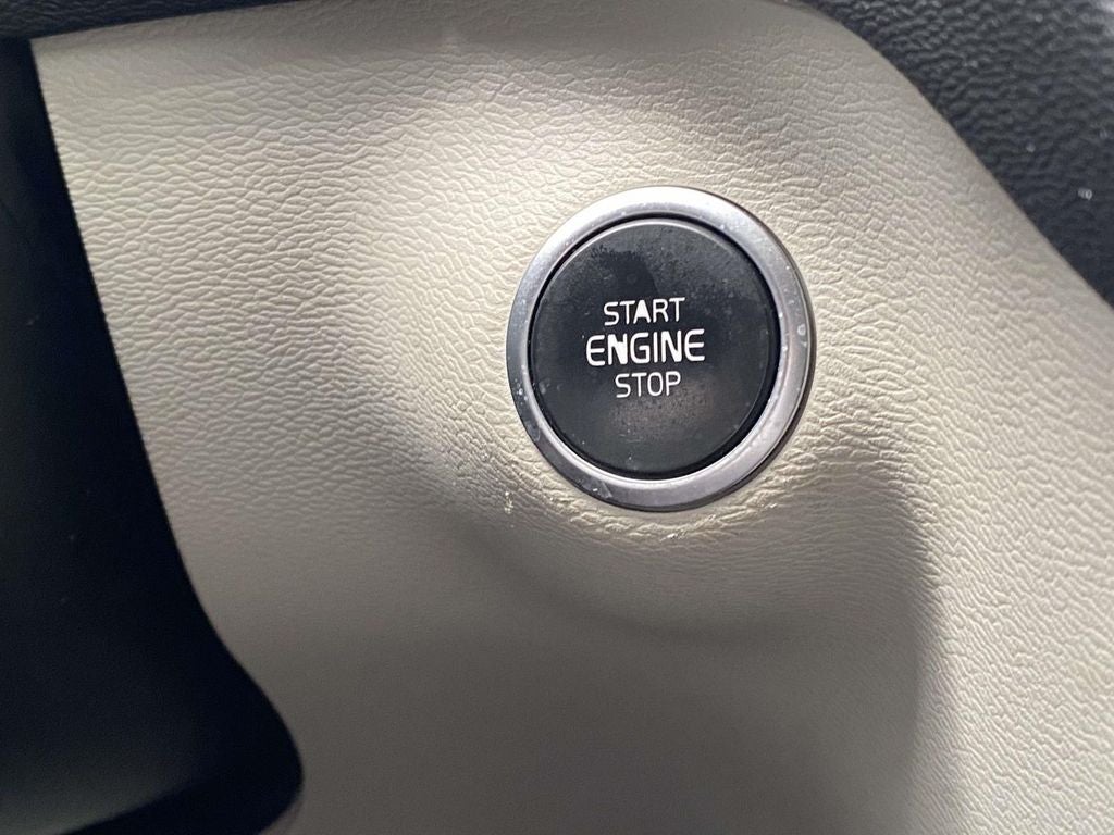 2019 Volvo XC40 Momentum