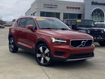 2019 Volvo XC40 Momentum