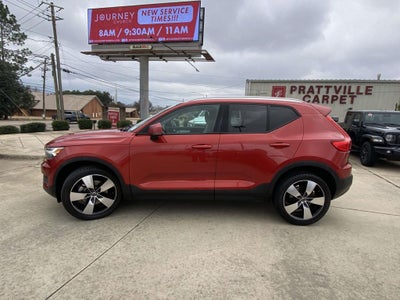 2019 Volvo XC40 Momentum
