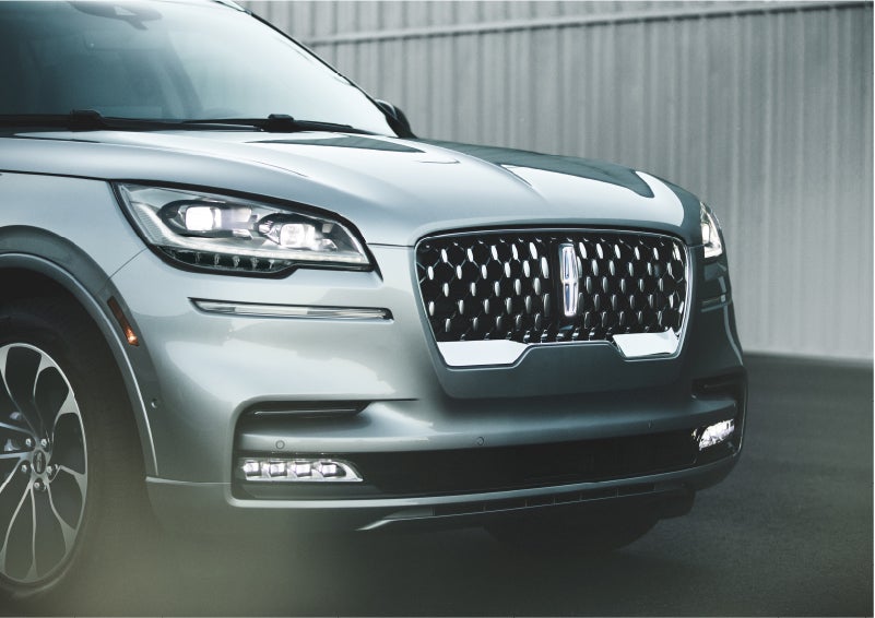 The available adaptive pixel LED headlamps of the 2023 Lincoln Aviator® SUV activated | Stivers Lincoln (AL) in Montgomery AL
