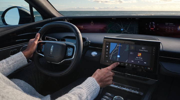 The driver of a 2024 Lincoln Nautilus® SUV interacts with the new Lincoln Digital Experience. | Stivers Lincoln (AL) in Montgomery AL