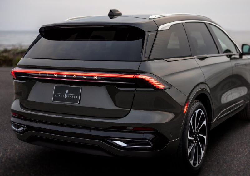 The rear of a 2026 Lincoln Black Label™ Nautilus® SUV displays full LED rear lighting. | Stivers Lincoln (AL) in Montgomery AL