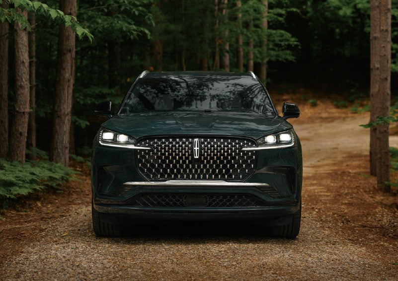 The front grille of a 2027 Lincoln Aviator® Black Label™ SUV is shown. | Stivers Lincoln (AL) in Montgomery AL
