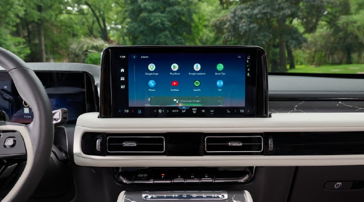 The center touchscreen inside a 2027 Lincoln Aviator® Black Label™ SUV | Stivers Lincoln (AL) in Montgomery AL